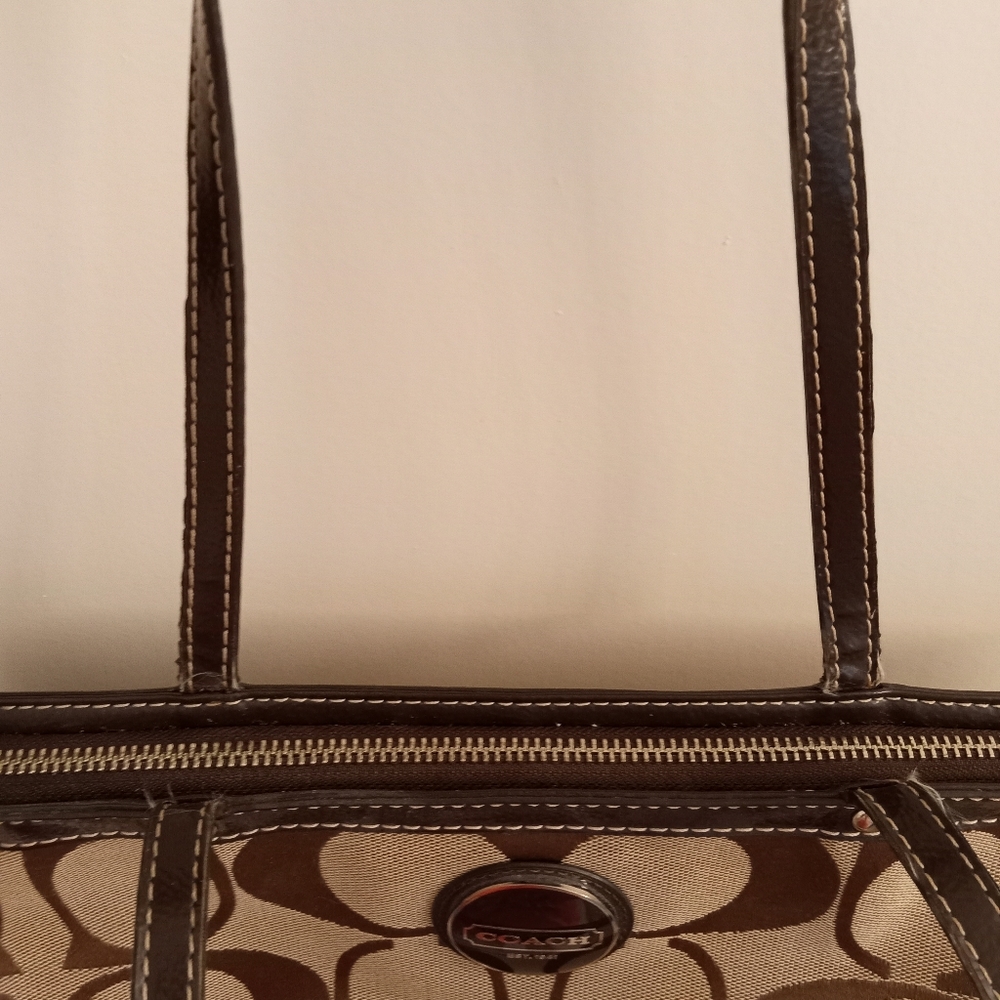 Coach bucket purse - Picture 5 of 6